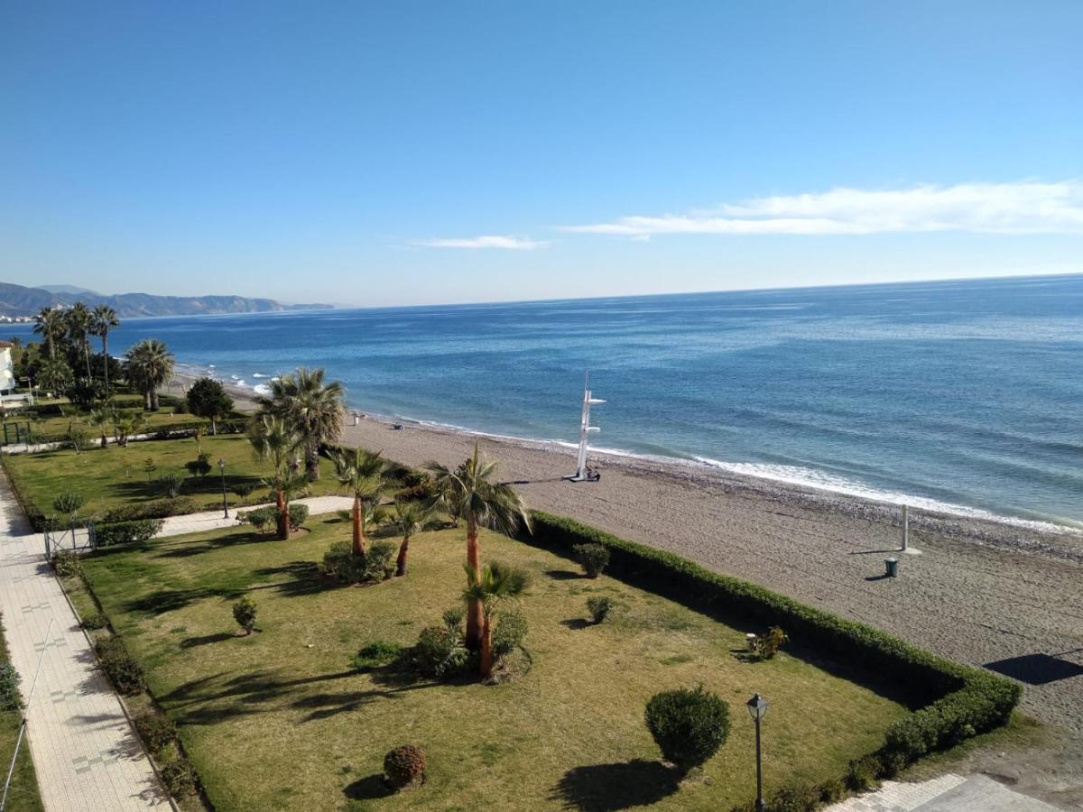 Torrox Costa Beachfront Apartment Exterior photo
