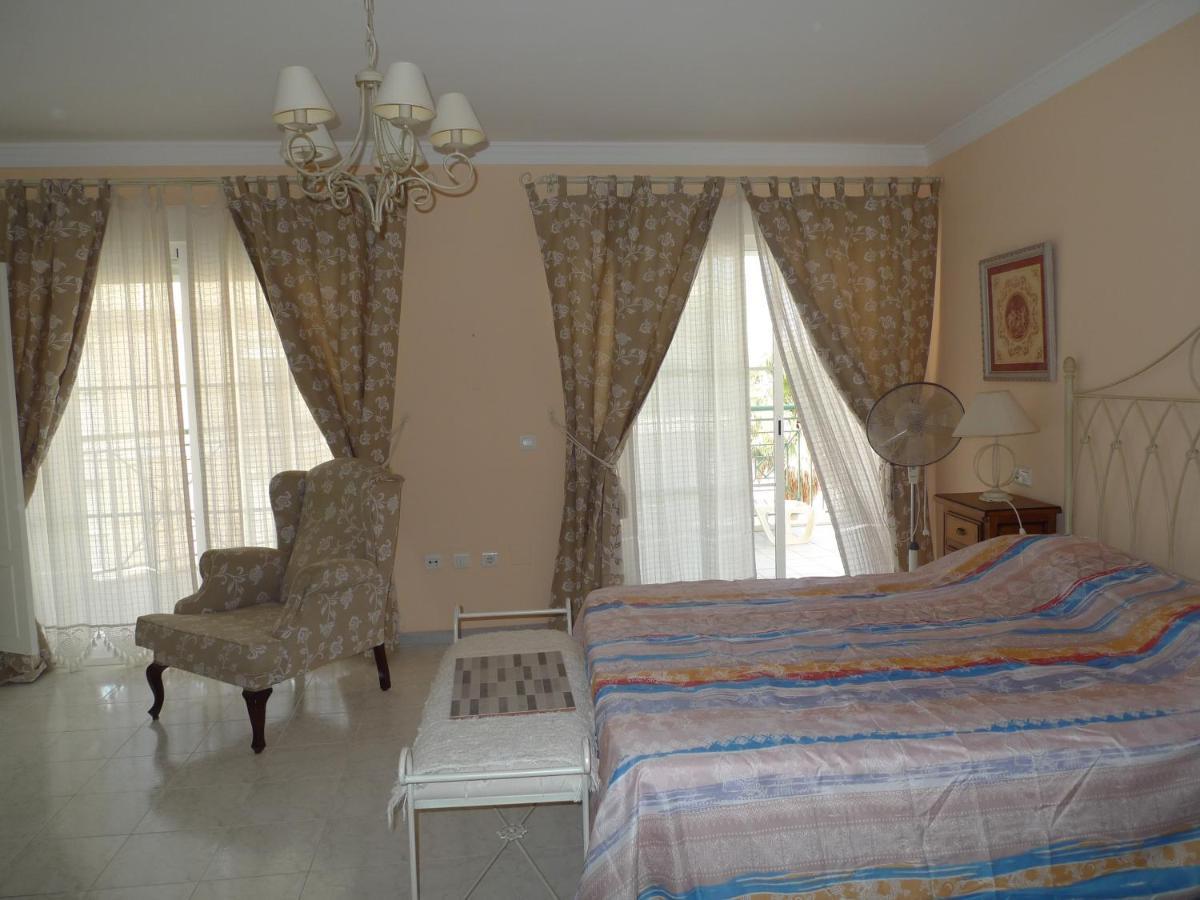 Torrox Costa Beachfront Apartment Exterior photo