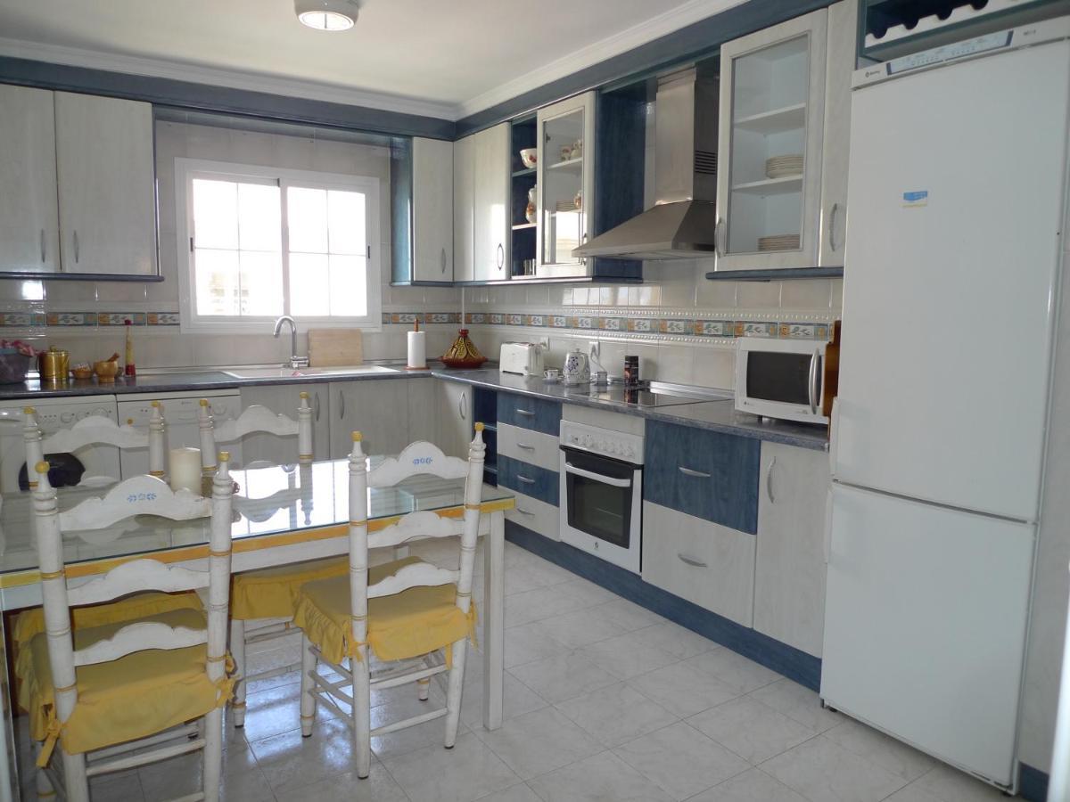 Torrox Costa Beachfront Apartment Exterior photo