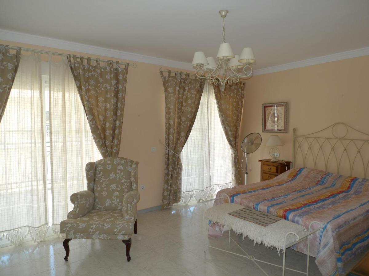 Torrox Costa Beachfront Apartment Exterior photo