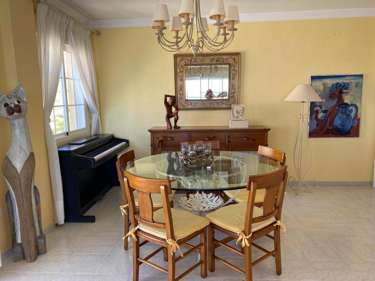Torrox Costa Beachfront Apartment Exterior photo
